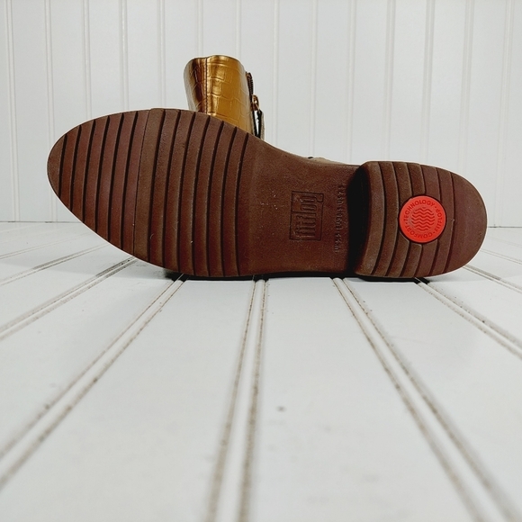 NEW FitFlop Women's Mara Brown Gold Leather Side Zipper Slip On Ankle Boots I804 - Picture 10 of 13